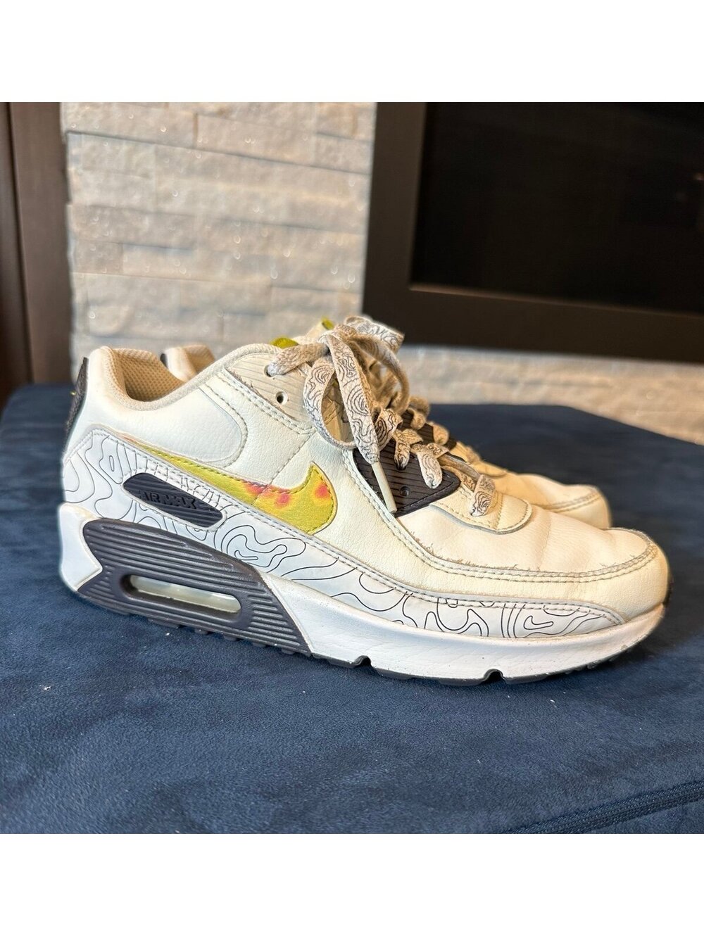 Nike Air Max 90 Leather SE “Save Our Planet” (GS) Size 6.5Y / Womens 8